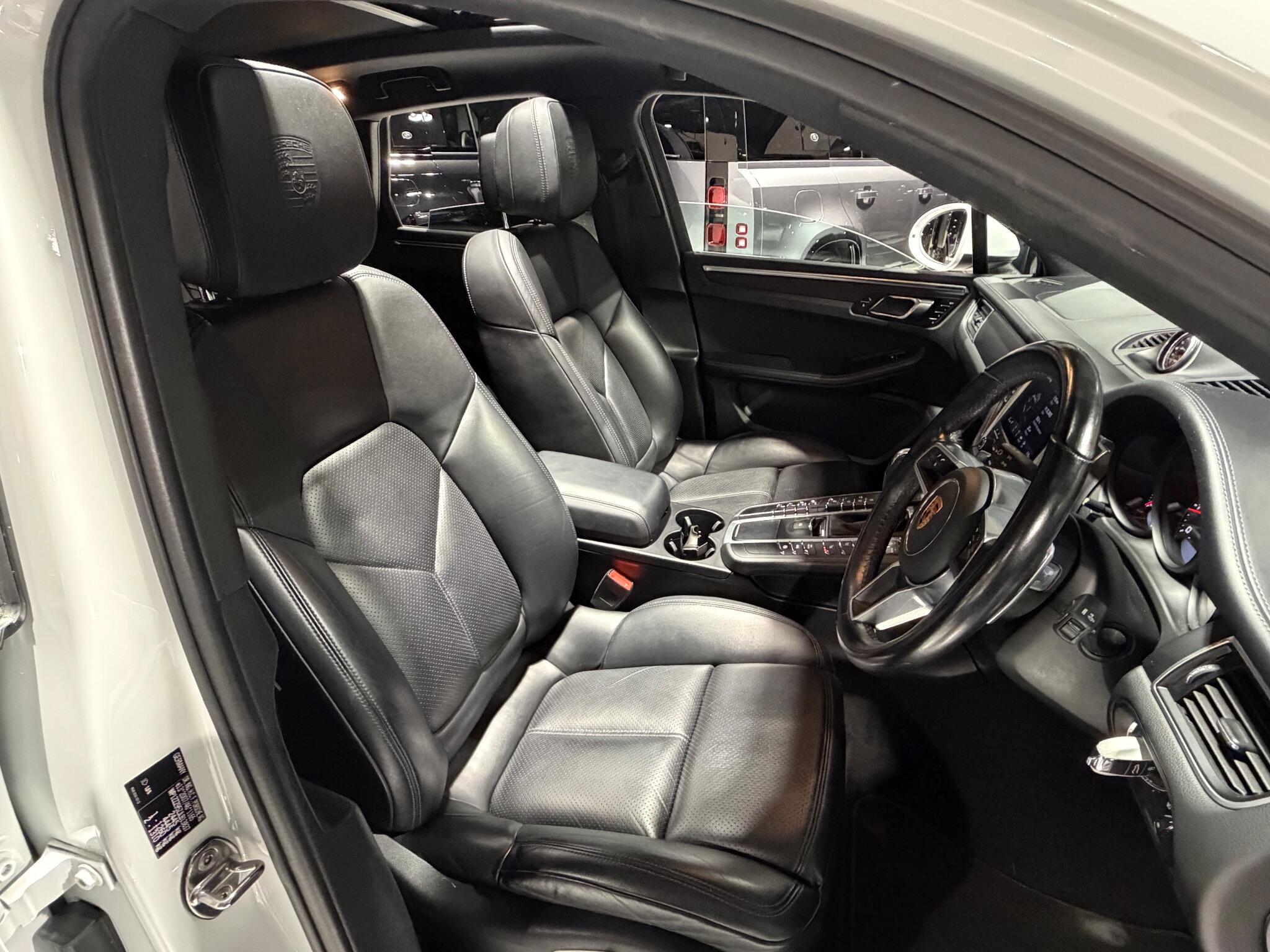 Porsche Macan 2.0T SUV 5dr Petrol PDK 4WD Euro 6 (s/s) (252 ps)